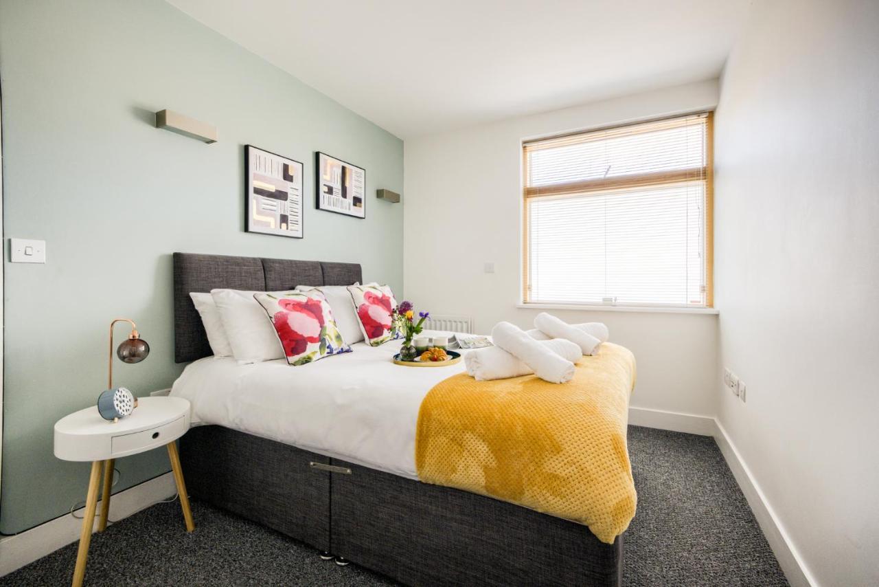 Luxury Townhouse City Centre Private Parking Sleeps 9 By Empower Homes