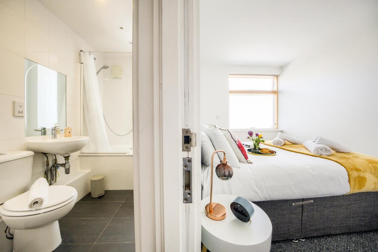 Luxury Townhouse City Centre Private Parking Sleeps 9 By Empower Homes Apartment