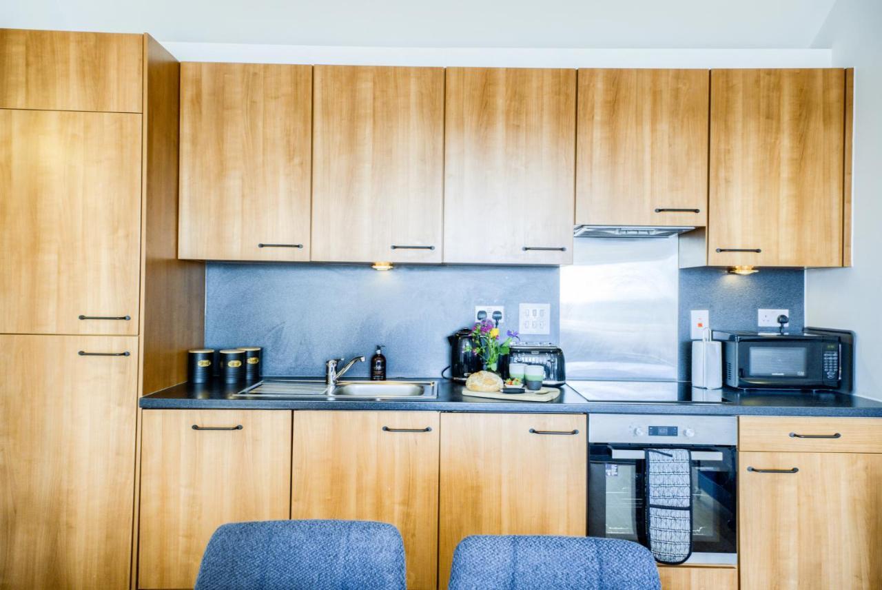 Luxury Townhouse City Centre Private Parking Sleeps 9 By Empower Homes *