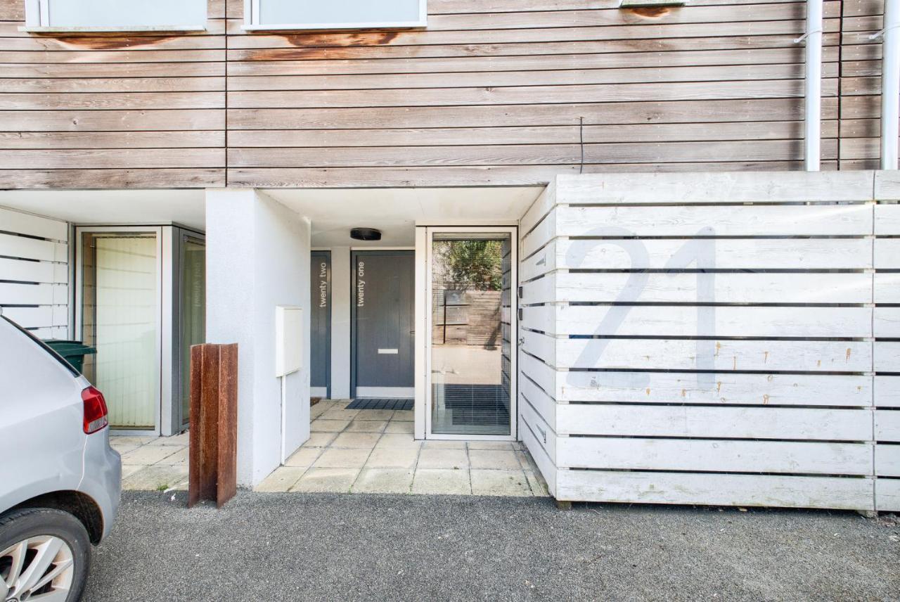 Luxury Townhouse City Centre Private Parking Sleeps 9 By Empower Homes