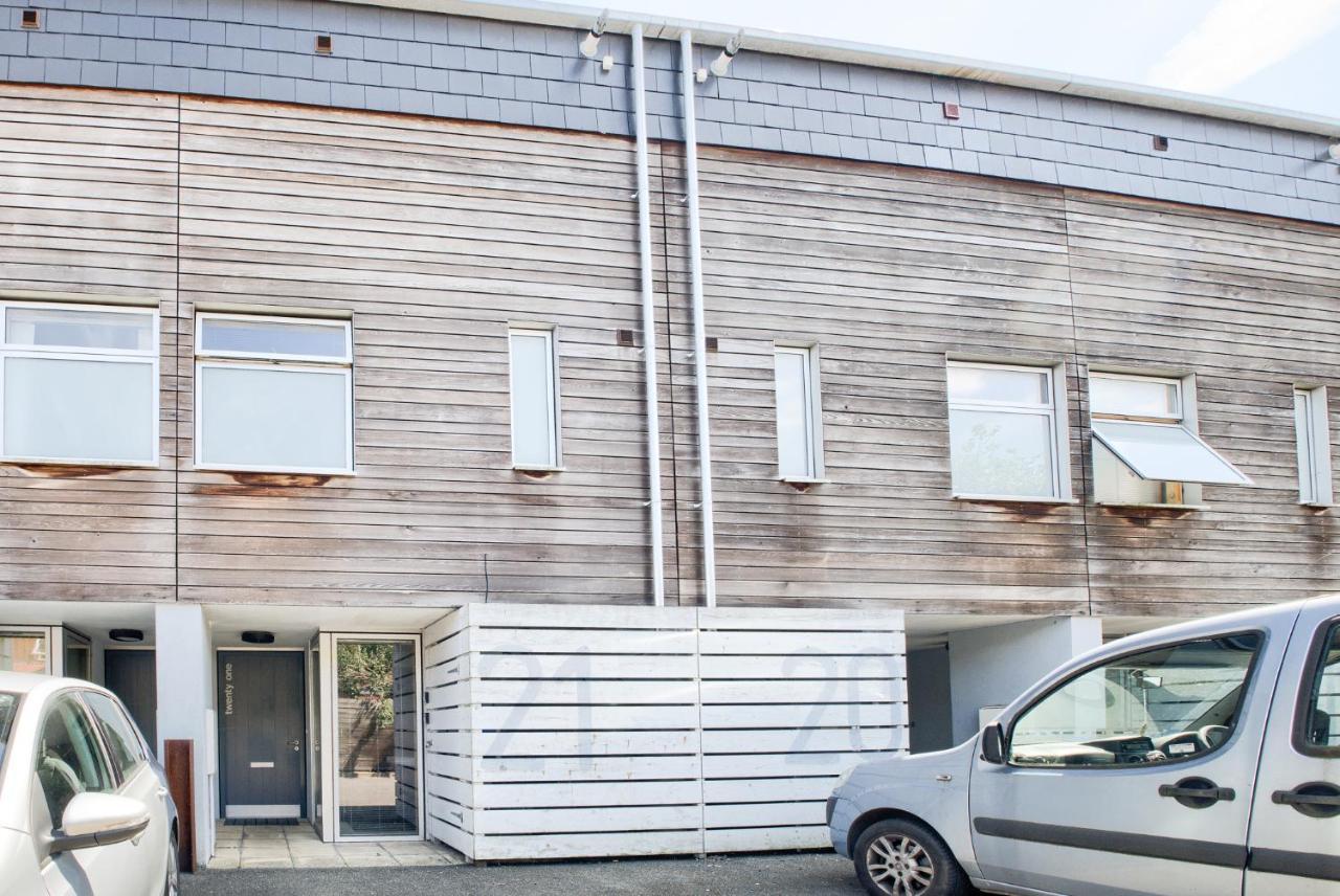 Apartment Luxury Townhouse City Centre Private Parking Sleeps 9 By Empower Homes