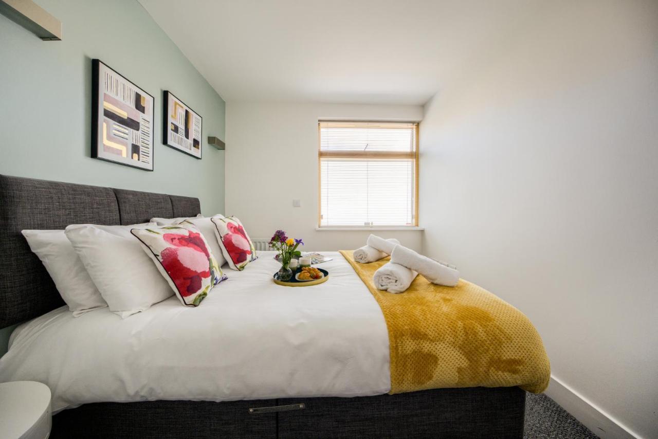Luxury Townhouse City Centre Private Parking Sleeps 9 By Empower Homes *