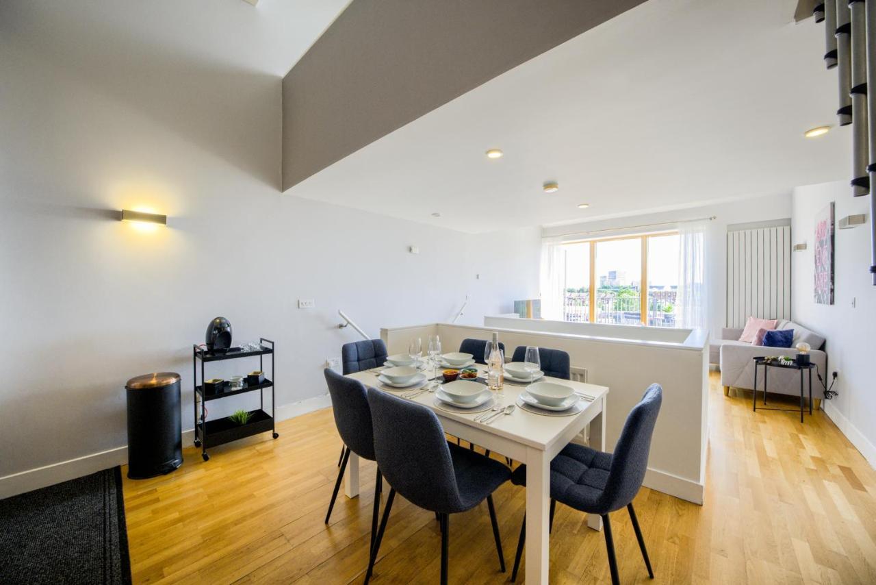 Apartment Luxury Townhouse City Centre Private Parking Sleeps 9 By Empower Homes