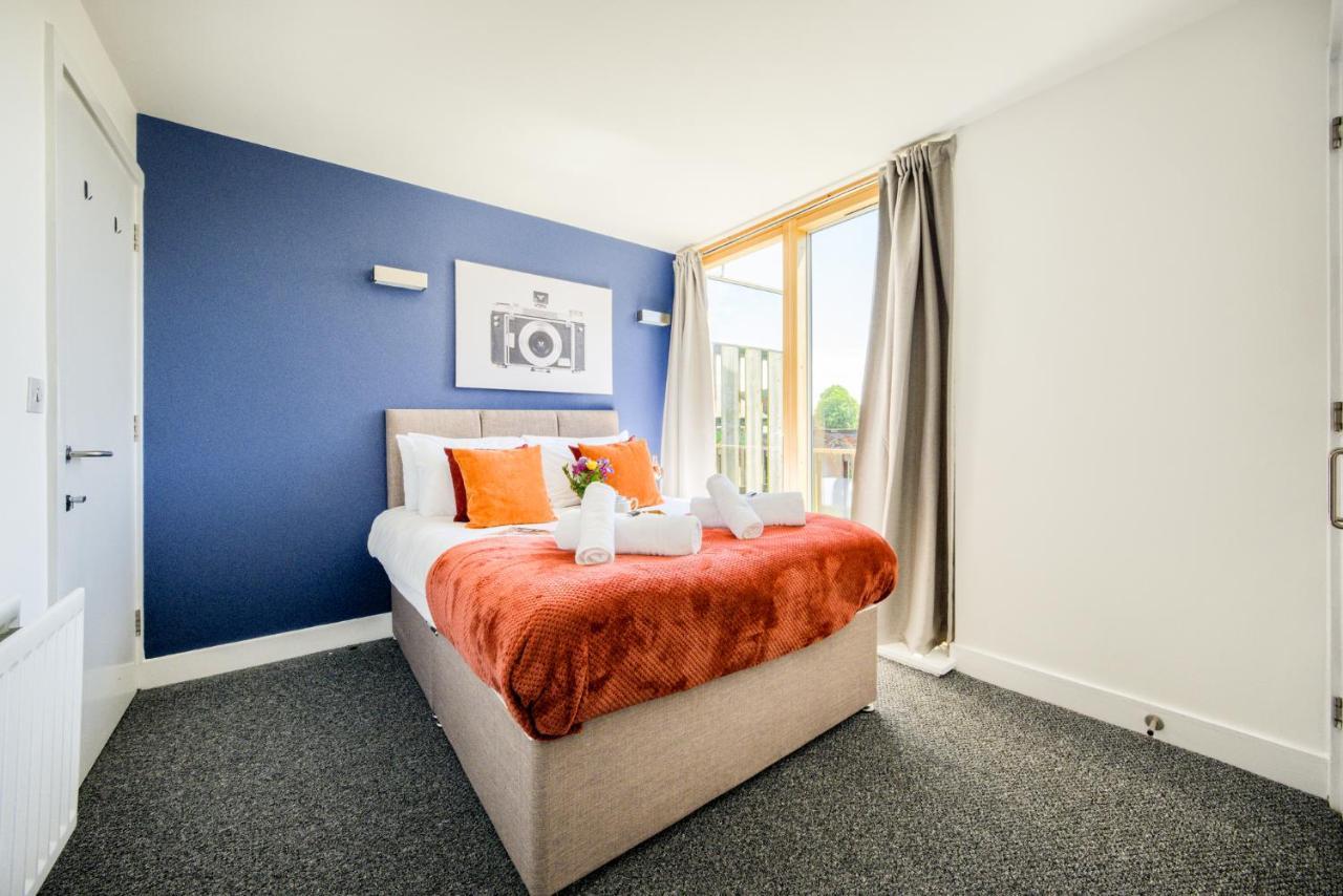 Luxury Townhouse City Centre Private Parking Sleeps 9 By Empower Homes * Coventry