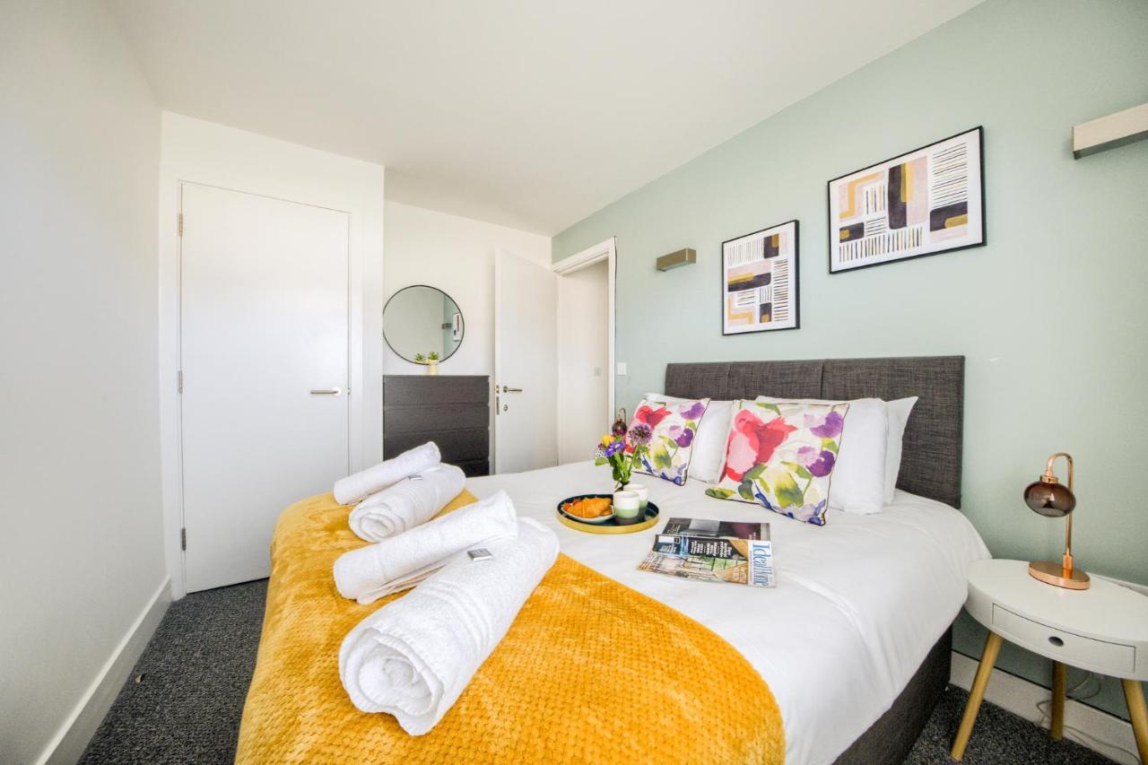 Luxury Townhouse City Centre Private Parking Sleeps 9 By Empower Homes Apartment Coventry